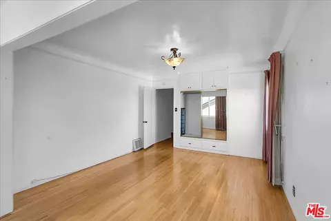 5446 Harcross Dr, View Park, CA 90043 photo 16