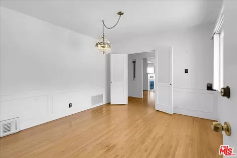 5446 Harcross Dr, View Park, CA 90043 photo 9