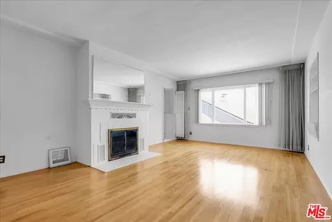 5446 Harcross Dr, View Park, CA 90043 photo 4