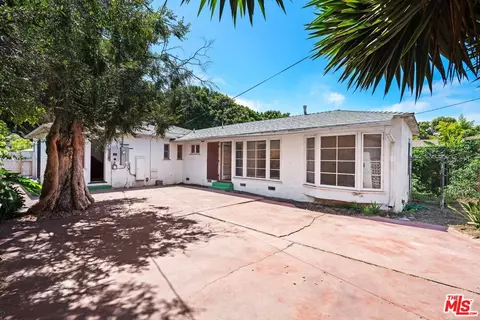 3033 Delaware Ave, Santa Monica, CA 90404