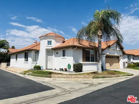 650 Bermuda Dr, Hemet, CA 92543