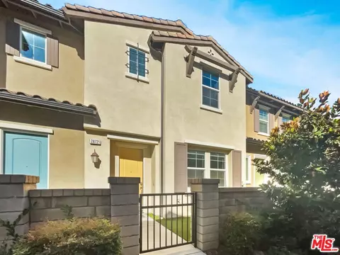 28721 Jardineras Dr, Santa Clarita, CA 91354