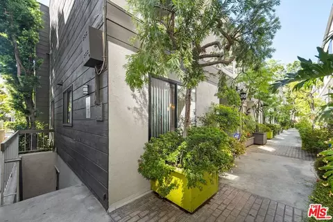 10793 W Ashton Ave #2, Los Angeles, CA 90024