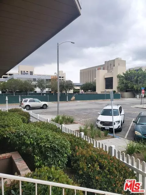 941 Elm Ave #7, Long Beach, CA 90813 photo 4