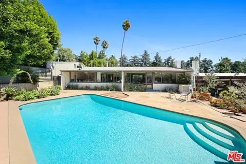 2823 Highview Ave, Altadena, CA 91001