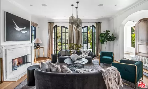 417 10th St, Santa Monica, CA 90402