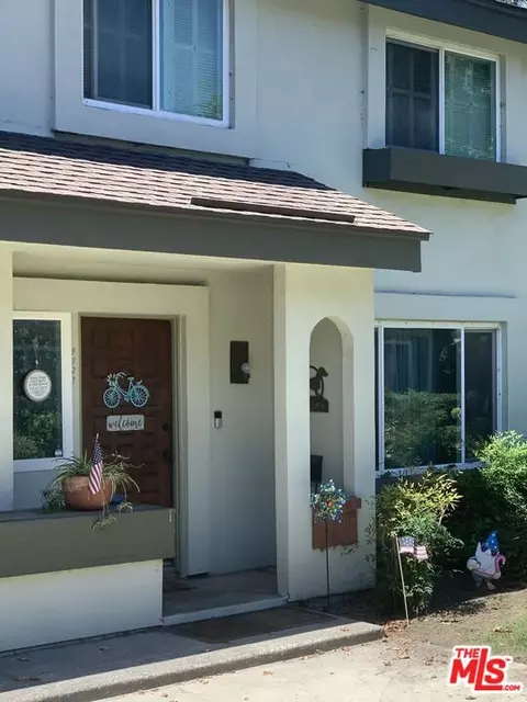 9923 Karmont Ave, South Gate, CA 90280
