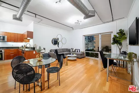645 W 9th St #528, Los Angeles, CA 90015