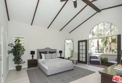 1409 Havenhurst Dr #10, West Hollywood, CA 90046