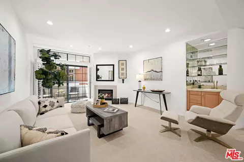 200 N Swall Dr #504, Beverly Hills, CA 90211