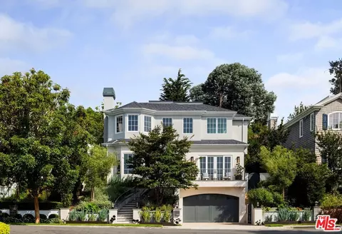 15233 Bestor Blvd, Pacific Palisades, CA 90272