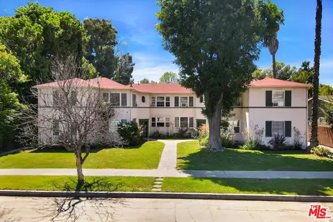 11722 Riverside Dr, Valley Village, CA 91607
