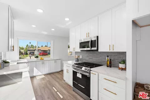 514 E 238th Pl, Carson, CA 90745 photo 2