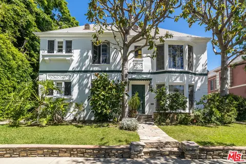 136 S Peck Dr, Beverly Hills, CA 90212