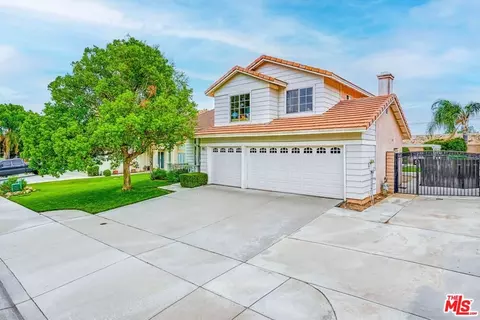 6764 Regal Oaks Rd, Highland, CA 92346