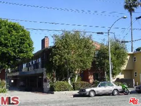 2033 Cloverfield Blvd #E, Santa Monica, CA 90404