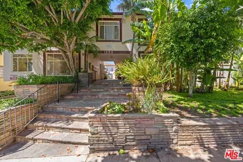 1253 N Laurel Ave, West Hollywood, CA 90046