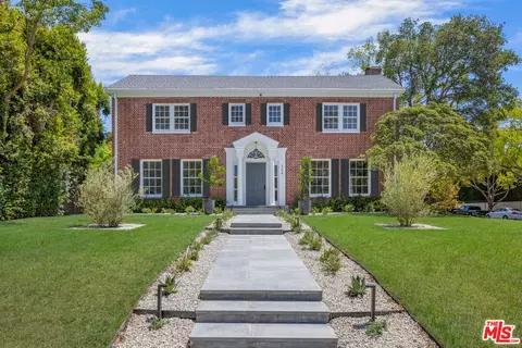 354 S Lucerne Blvd, Los Angeles, CA 90020