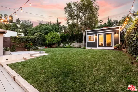 1218 Yale Dr, Glendale, CA 91205 photo 20
