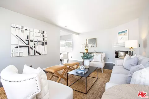 1320 Princeton St #206, Santa Monica, CA 90404