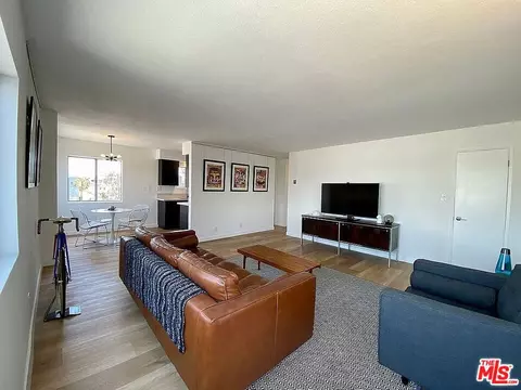 350 Cedar Ave #409, Long Beach, CA 90802 photo 8