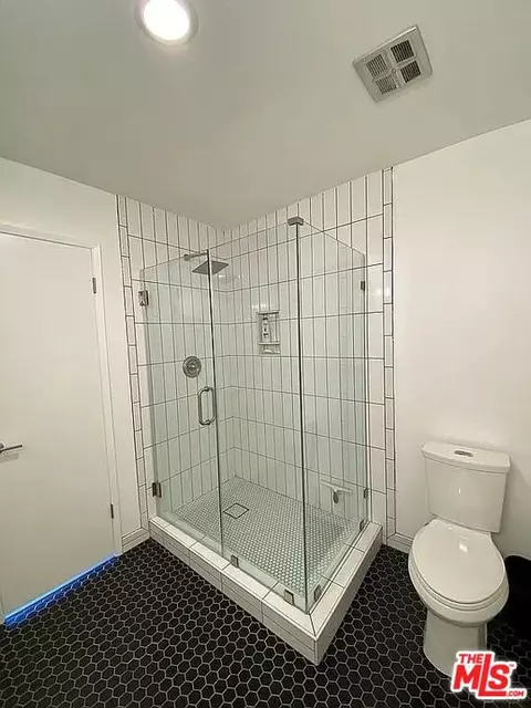 350 Cedar Ave #409, Long Beach, CA 90802 photo 31