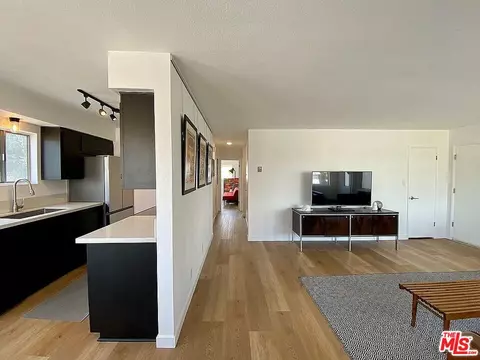 350 Cedar Ave #409, Long Beach, CA 90802 photo 12