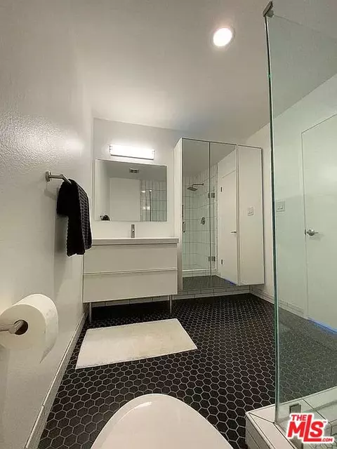 350 Cedar Ave #409, Long Beach, CA 90802 photo 33