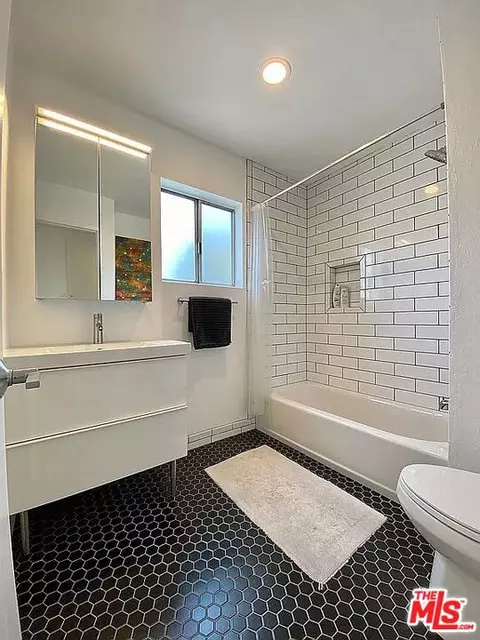 350 Cedar Ave #409, Long Beach, CA 90802 photo 18