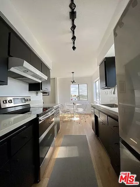 350 Cedar Ave #409, Long Beach, CA 90802 photo 11
