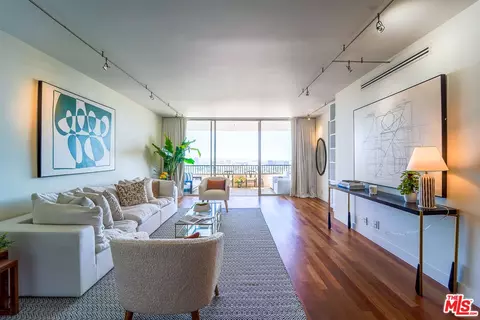 1100 Alta Loma Rd #1206, West Hollywood, CA 90069
