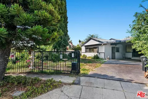 10859 Vena Ave, Mission Hills, CA 91345