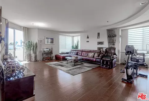 326 Westminster Ave #401, Los Angeles, CA 90020