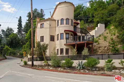 8109 Kirkwood Dr, Los Angeles, CA 90046
