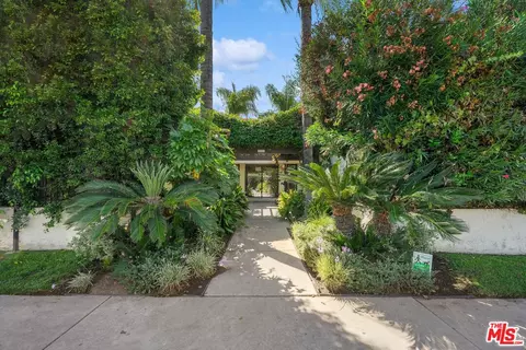 4321 Matilija Ave #25, Sherman Oaks, CA 91423