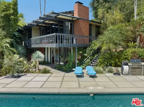 4520 Dundee Dr, Los Angeles, CA 90027