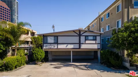 11842 Goshen Ave, Los Angeles, CA 90049