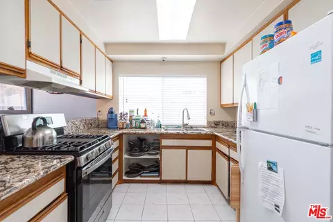 724 Anzac Cir, Compton, CA 90220 photo 4
