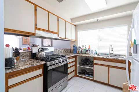 724 Anzac Cir, Compton, CA 90220 photo 3