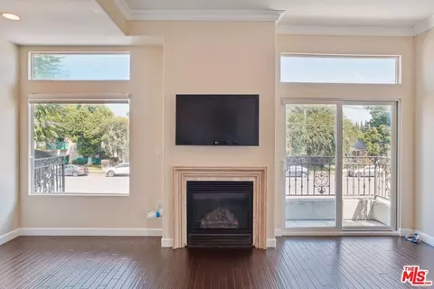 13360 Burbank Blvd #3, Sherman Oaks, CA 91401