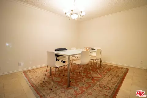 15344 Weddington St #205, Sherman Oaks, CA 91411