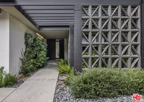 3174 Dona Christina Pl, Studio City, CA 91604