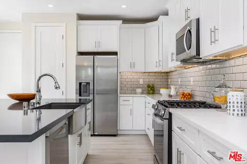 2573 Elden Ave #C, Costa Mesa, CA 92627 photo 5