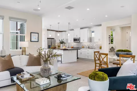 2573 Elden Ave #C, Costa Mesa, CA 92627 photo 4
