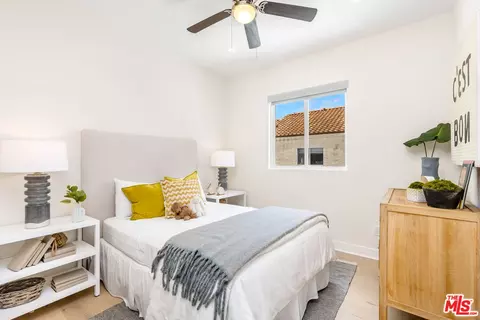 2573 Elden Ave #C, Costa Mesa, CA 92627 photo 19