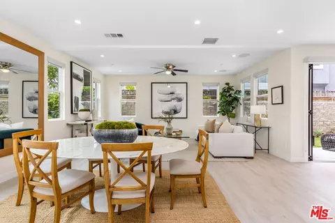 2573 Elden Ave #C, Costa Mesa, CA 92627 photo 2
