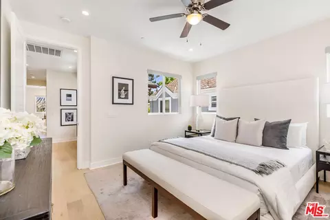 2573 Elden Ave #C, Costa Mesa, CA 92627 photo 12