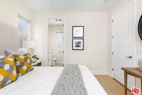 2573 Elden Ave #C, Costa Mesa, CA 92627 photo 22