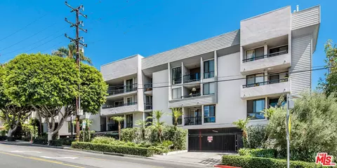 906 N Doheny Dr #216, West Hollywood, CA 90069