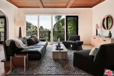 8028 Highland Trl, Los Angeles, CA 90046